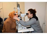 Başına kolon düşen depremzedenin göz tedavisi Denizli’de yapıldı