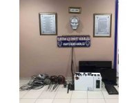 Evlerden çaldıkları malzemeleri çadırda istifleyen 3 şüpheli tutuklandı