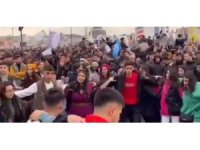 Yaşanan felaketlere rağmen HDP’nin Batman’da halaylı müzikli Nevruz kutlaması tepkilere neden oldu