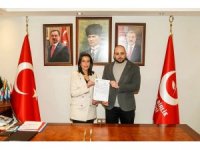 BBP Derince Kadın Kolları Başkanı Aysun Demirel istifa edip milletvekili aday adayı oldu