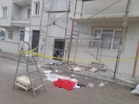Bursa’da 7 metre yükseklikten düşen boyacı hayatını kaybetti