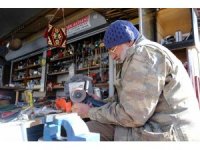 X kuşağının popüler ürünleri demode olunca, şark köşelerine süs oluyor