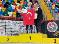 Tazelenme Üniversitesi öğrencisi İstanbul’dan madalya ile döndü