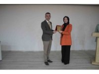 20 yıl görev yapış hekimlere plaket