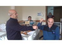 17 yıldır savaş açtığı sigara için il il geziyor: Hastane odasında bile vatandaşlara sigarayı bıraktırıyor