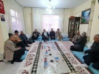 Vali Akbıyık şehit ailesinin evinde iftarını açtı