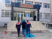 Uyuşturucu taciri jandarma kaçamadı