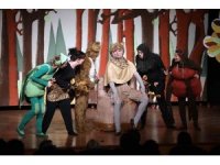 Yenimahalle’de çocuklar “La Fonten Orman Mahkemesinde” oyunu ile güldü