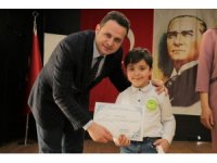 En çok kitap okuyan öğrenciler ödüllendirildi