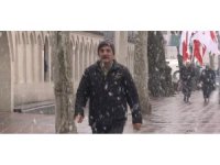 İstanbul’da vatandaştan kar şaşkınlığı: “Abo üstüm kar oldu”