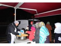 Gediz depreminin yıl dönümünde helva ikramı