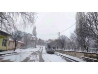 Hisarcık Karbasan köyünde kar kalınlığı 10 santimetreyi aştı