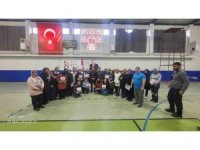 2,5 saatte binden fazla ürünü satarak gelirini depremzedelere bağışlayan kadınlara teşekkür belgesi