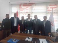 Şinasi Acar ve yönetimi Mutlu Önal’ı ziyaret etti