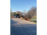 Trafik kazası sonrası otomobil alev alev yandı: 4 yaralı