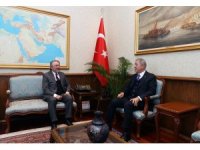 Bakan Akar, yeni görevine atanan Büyükelçi Öztürk’ü kabul etti