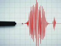 Endonezya'da 7,3 büyüklüğünde deprem! Tsunami olabilir!
