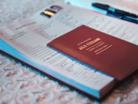 Kadınlara eş soyadı zorunluluğu tarihe karıştı