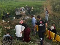Bursa'da tarım işçilerini taşıyan araç kaza yaptı, 3 kişi öldü, 11 kişi yaralandı
