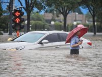 Çin'de 10 bölgede sel tehlikesi nedeniyle acil durum ilan edildi