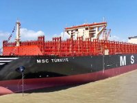 Dünyanın en büyük konteyner gemilerinden birine "Türkiye" adı verildi