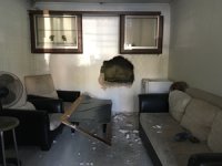 Kahramanmaraş'ta duvarı kırılarak girilen kuyumcudan hırsızlık