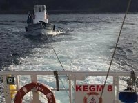 İstanbul'da Anadolu Feneri açıklarında sürüklenen tekne kurtarıldı