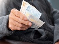 Emeklilere 5 bin lira ödenmesini öngören madde TBMM'de kabul edildi