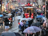 İstanbul'da yağış hayatı olumsuz etkiledi