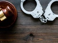 Gaybubet evlerine operasyon: 41’i yakalandı!