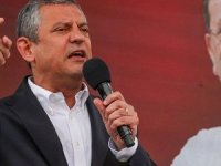 Özgür Özel’in masasındaki anket: Bir ilk!