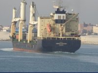 Marmaris'te dev kargo gemisi iskeleye çarptı!