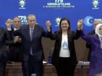 Burcu Köksal, resmen AKP'li oldu!