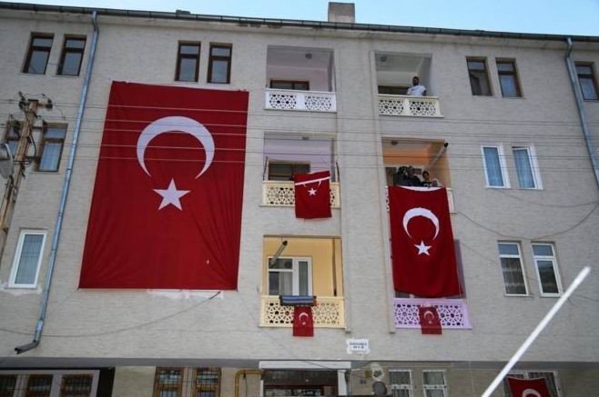 Vali Kamçı Şehit Furkan Hamamcı’nın mevlidine katıldı