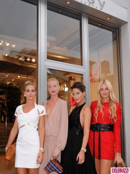 1321005073_37_elbise-kardesligi-3.jpg 1321005073_37_elbise-kardesligi-3.jpg