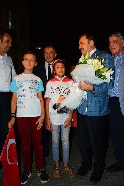 Bakan Eroğlu, 15 Temmuz gecesi yaşadıklarını anlattı