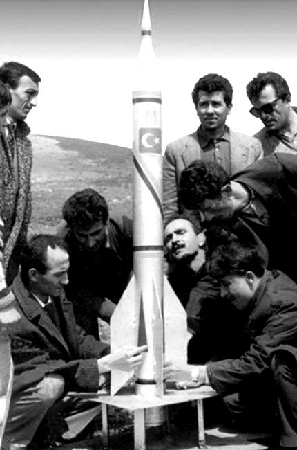 60 yıl önce atılan füze onları bir araya getirdi