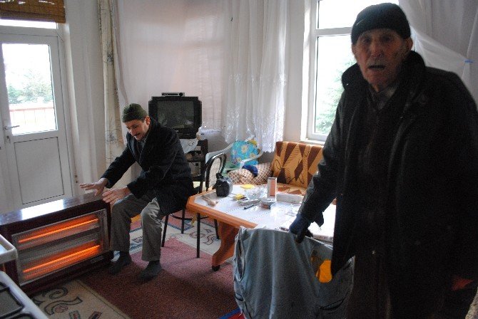 99 Yaşındaki Mehmet Dede Soğuğa Meydan Okuyor