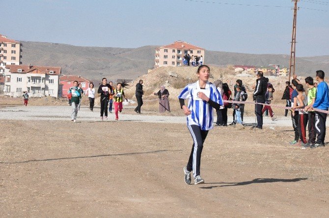 Okul Sporları Kros Yarışmaları Sorgun’da Yapıldı