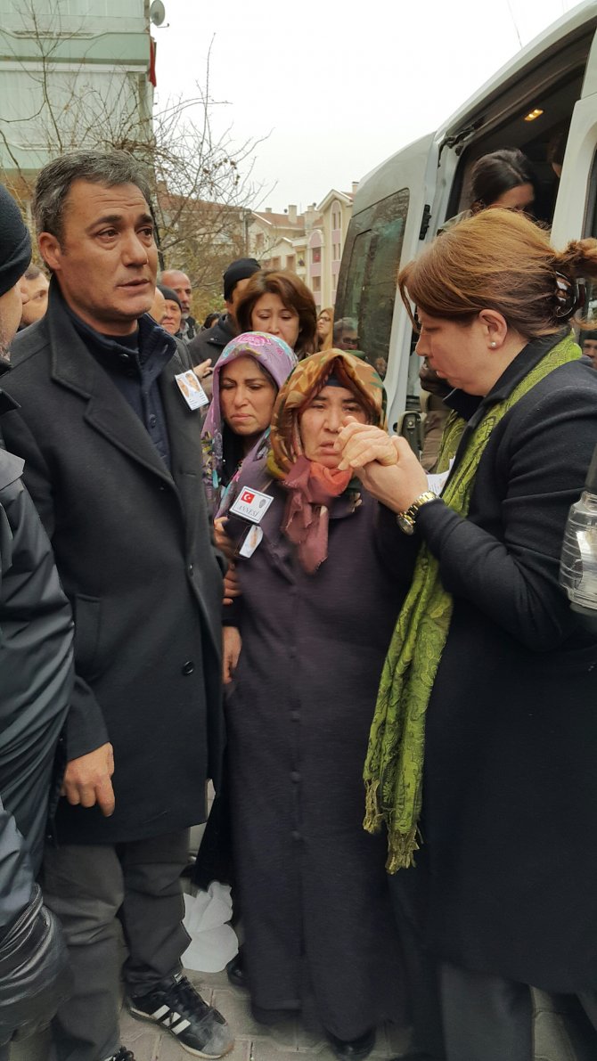 Şehit polis Nohut'un naaşı helallik için Ankara’daki baba evinde