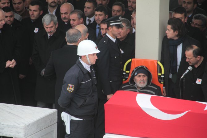 80 yaşındaki Kabukçu, şehit oğlunun cenaze namazını sedyede kıldı