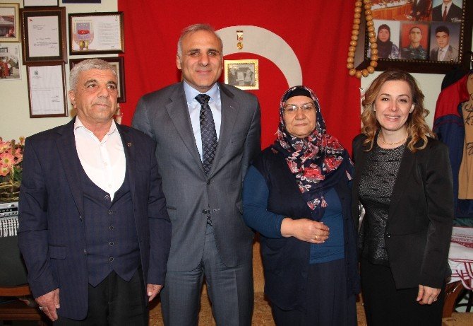 Vali Zorluoğlu’ndan Şehit Ailesine Ziyaret