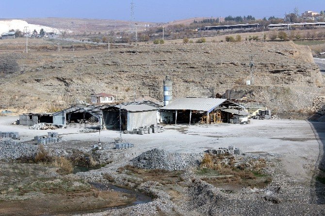 Göksu Köprüsü’nün Ayakları Kurtarılıyor