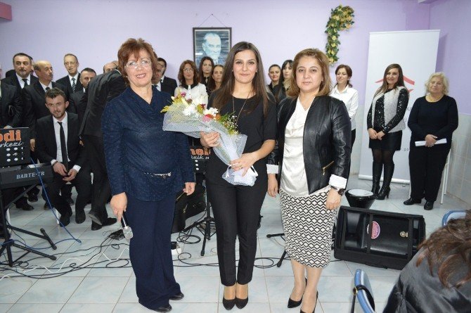 Huzurevinde, İlk Türk Kadın Mitingi Anısına Program Düzenlendi