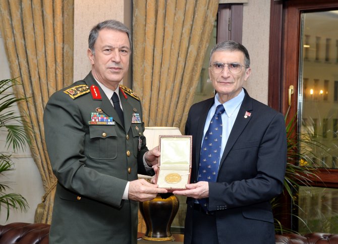 Aziz Sancar'ın Nobel ödülü Anıtkabir'de sergilenecek