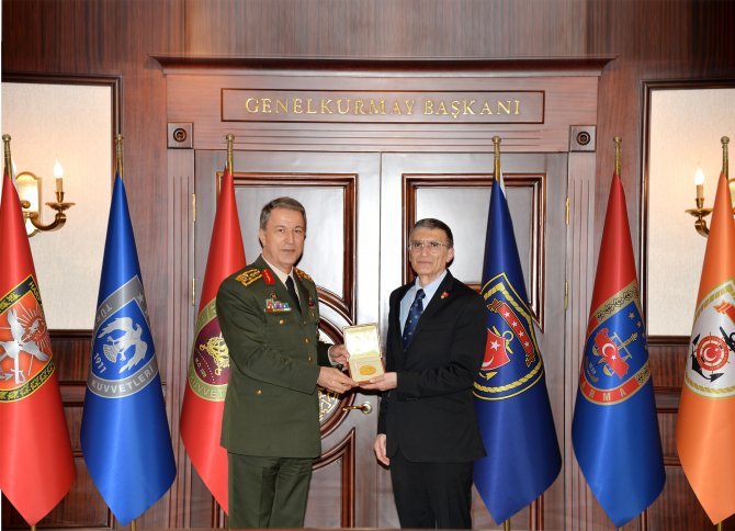 Aziz Sancar'ın Nobel ödülü Anıtkabir'de sergilenecek