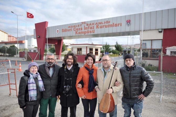 Gazetecilerin Silivri’deki ‘umut' nöbeti devam ediyor