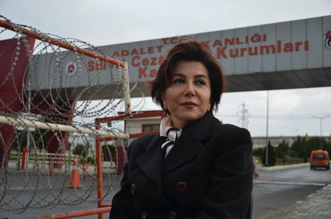 Sedef Kabaş: Her türlü yasağı özgür düşünce ile yeneceğiz