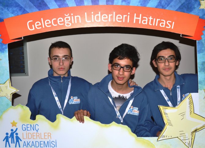 Aziziyeli öğrenciler, 'Genç Liderler Akademisi'nde Doğu Anadolu’yu temsil etti