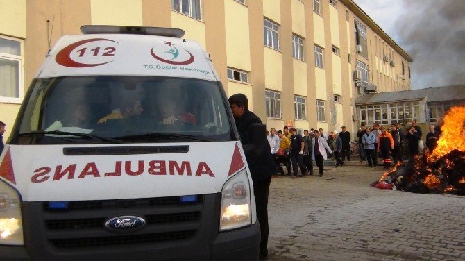 Erciş Devlet Hastanesi’nde Deprem Ve Yangın Tatbikatı